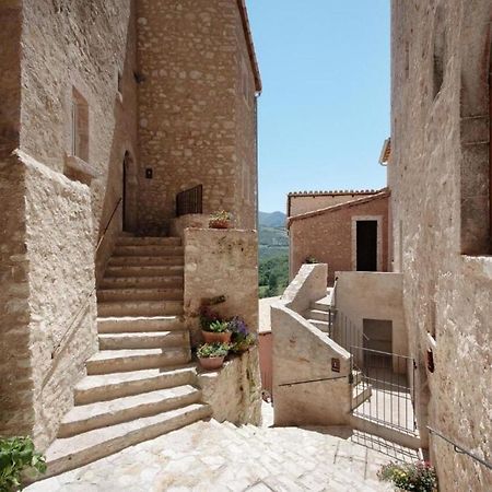 Hotel Castello Di Postignano à Sellano Extérieur photo