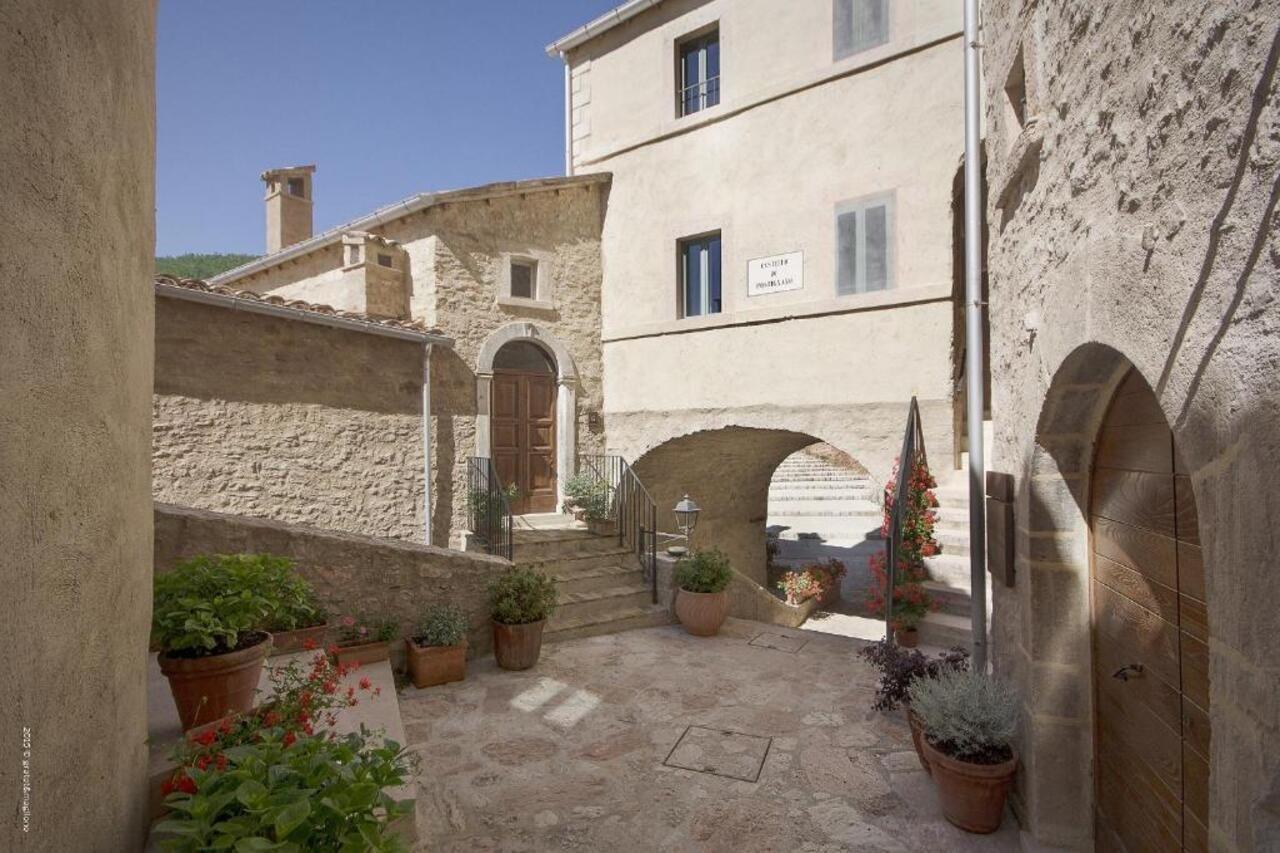 Hotel Castello Di Postignano à Sellano Extérieur photo