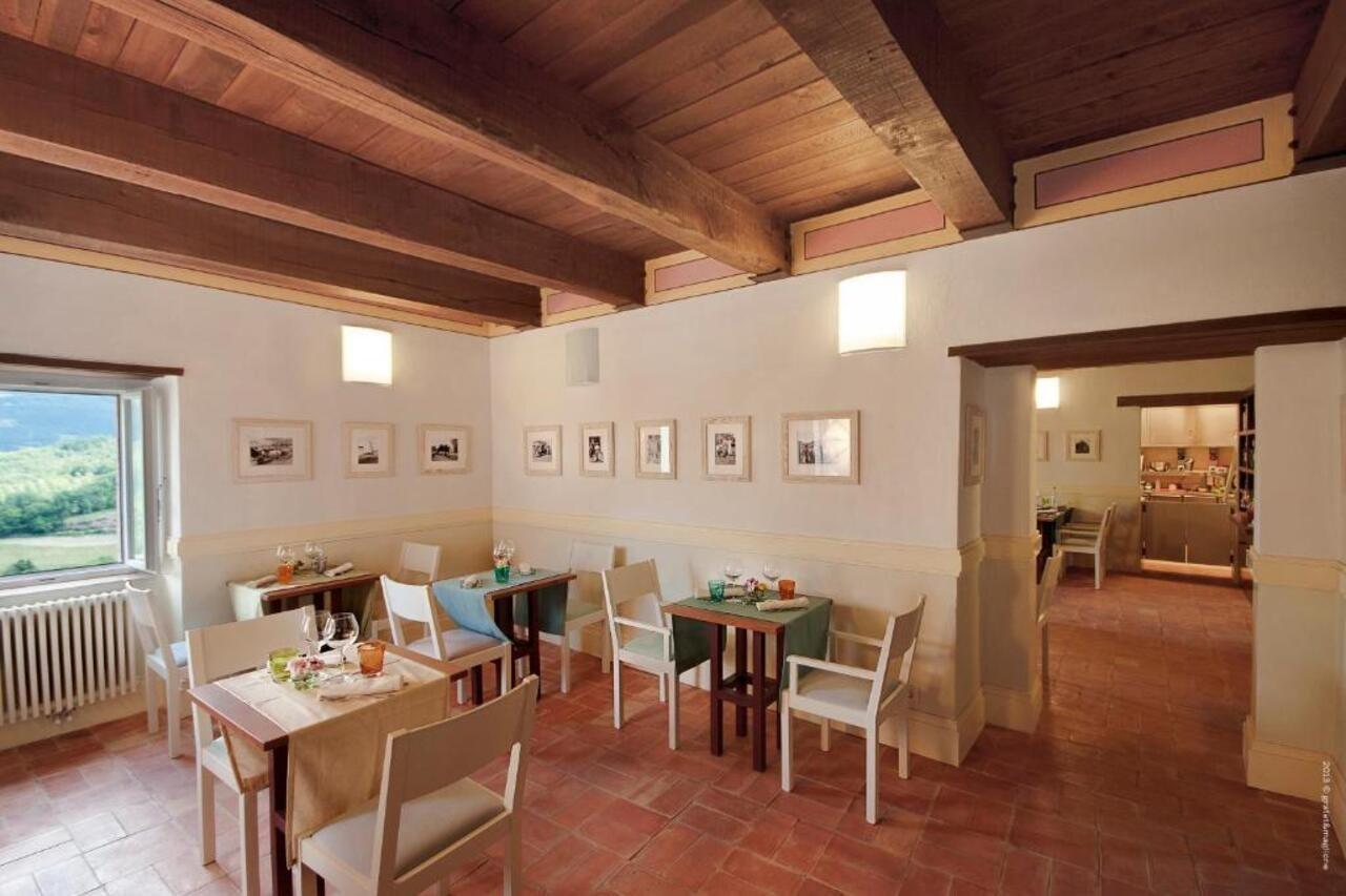Hotel Castello Di Postignano à Sellano Extérieur photo